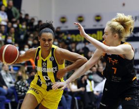 Fenerbahçe Safiport Euroleague’de Final Four’un Kapısını Araladı