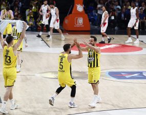 Fenerbahçe Beko Pınar Karşıyaka’yı Mağlup Etti